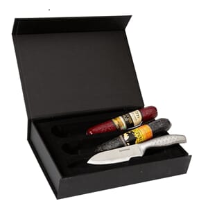 SPEKEPØLSE MED KNIV I GAVEESKE